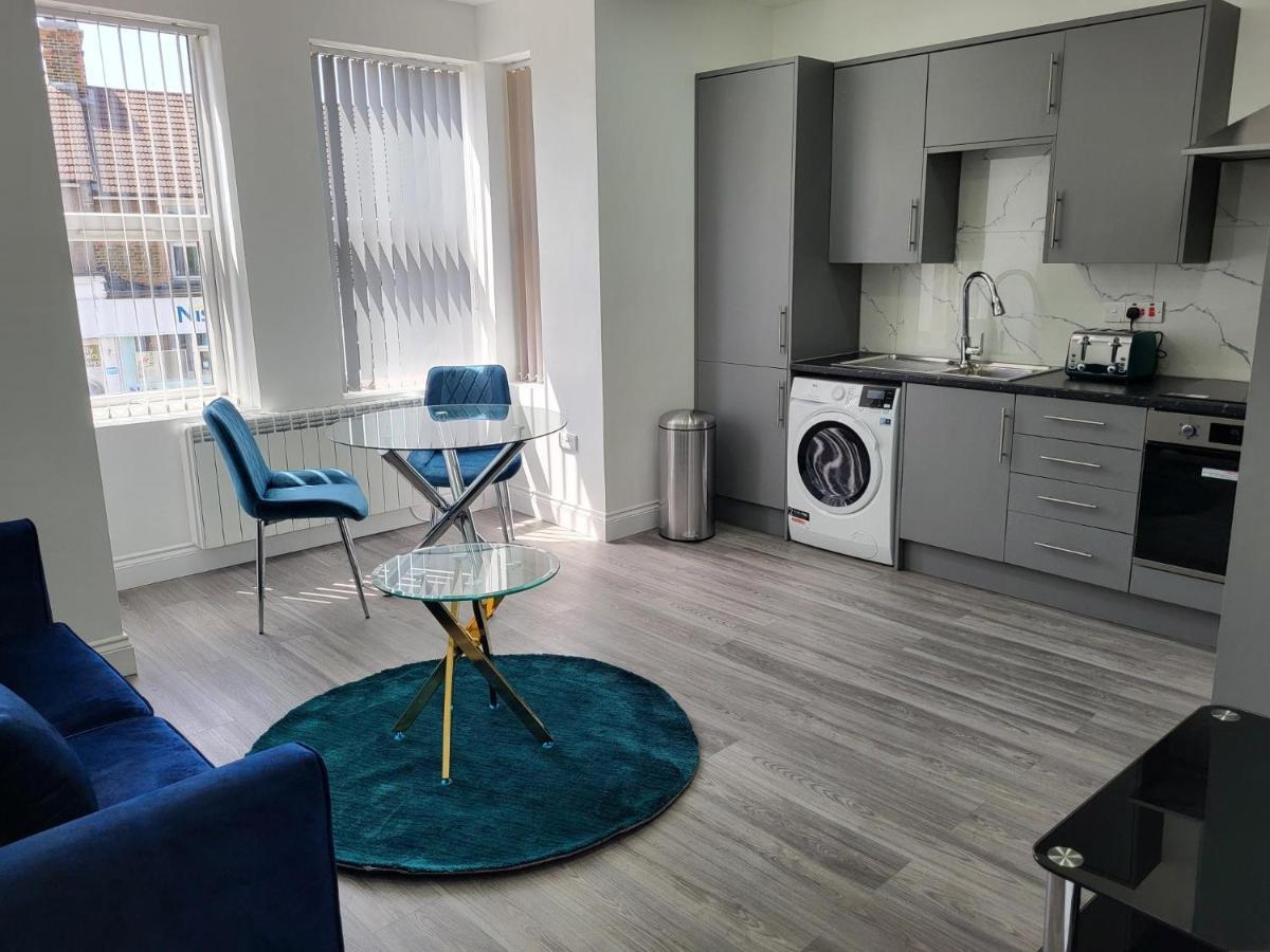 1 Bed Flat, Airport Pick, Drop Available Fibre Broadband, New, Washer Dryer, 10 Mins From City Centre Dartford Exteriér fotografie